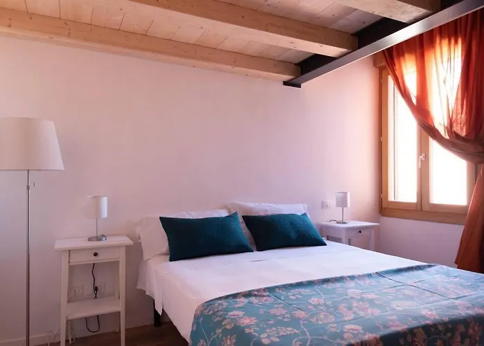 Enjoy - Mansarda Piccolo Tesoro In Centro Apartamento