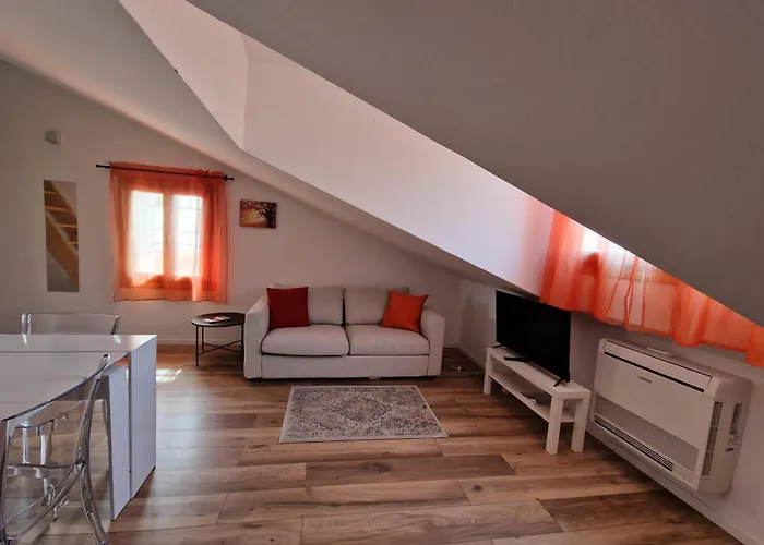 Enjoy - Mansarda Piccolo Tesoro In Centro Pádua